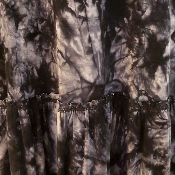 Bebe XS Black & Grey Embellished Tie-dye gown - Picture 7 of 9